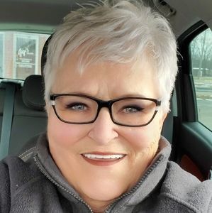 Meet your Posher, Sandy